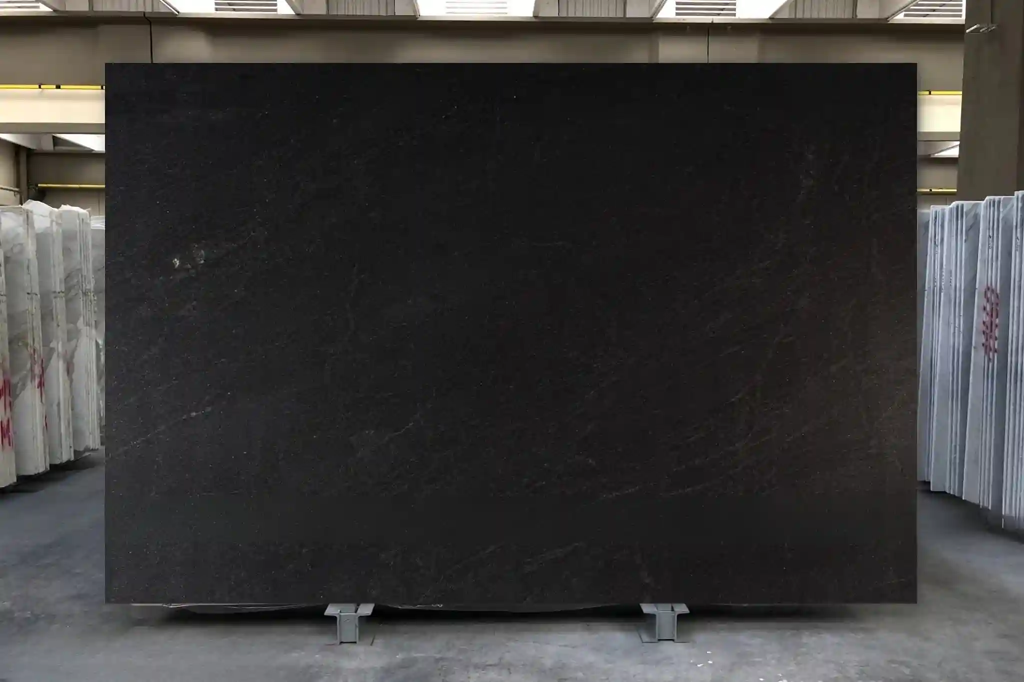 Đá tự nhiên Granite G014 - Negresco Honed